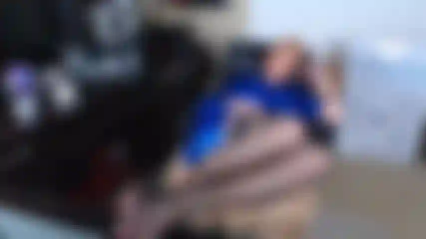 126. Duermo masturbándome hasta correrme.