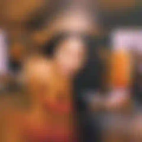 Esta zorra de ébano quiere demostrarte lo mejor que es ella que tu estúpida esposa/novia. Esa perra nunca podría compararse conmigo, por eso estás aquí.