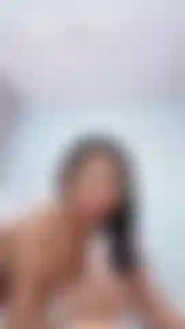 Madrastra quiere tener sexo montándote.