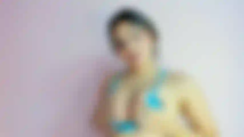 Susy me siento susy, tan sexy, adorable y super cachonda.