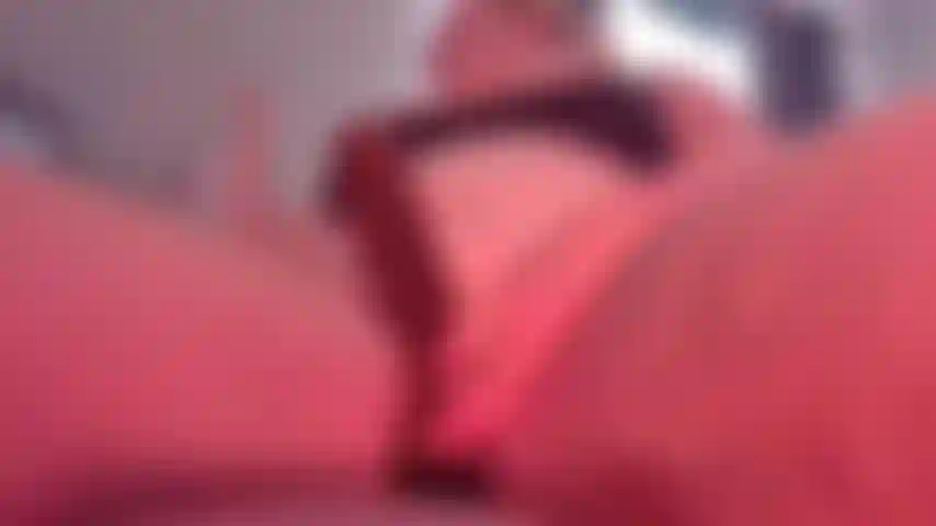 Degradándote con mi bbc y haciéndote que lo tomes como una buena zorra amante de la bbc, charlas sucias y degradantes mientras te hago mi pequeña perra, ven a adorarme a mí y a mi bbc, pequeña zorra.