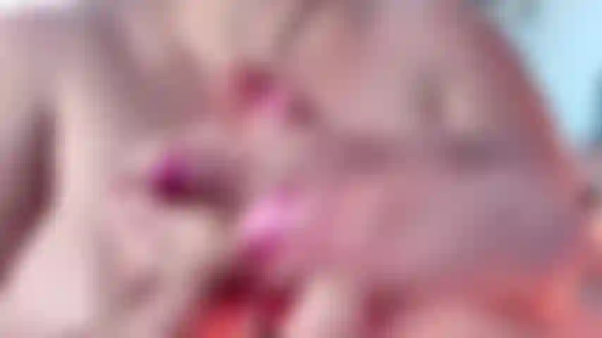 En este video, estoy actuando para una pequeña perra con polla, muchos sph, bbc, adoran, cbt, gilipollas, cei y otros juegos de roles. Este video es para pequeñas perras sumisas a las que les gusta que les pongan los cuernos y la sph mientras adoran a su diosa.