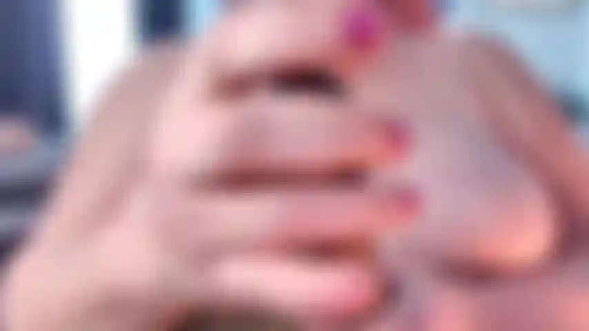 En este video, estoy actuando para una pequeña perra con polla, muchos sph, bbc, adoran, cbt, gilipollas, cei y otros juegos de roles. Este video es para pequeñas perras sumisas a las que les gusta que les pongan los cuernos y la sph mientras adoran a su diosa.