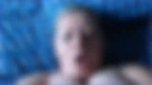 Mira mis tetas en ángulo pov mientras estoy encima de ti, mira lo bien que mis enormes tetas naturales maduras de milf rebotan y tiemblan mientras monto tu polla. Video caliente para amantes de las tetas naturales.