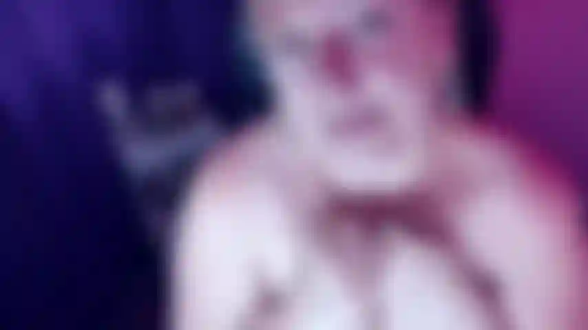 237. Déjame provocarte con mis enormes tetas naturales de milf, lamiéndome los pezones y jugando con mis pechos mientras te hablo sucio hasta que te corras sobre ellos para mí, un video caliente para los amantes de las tetas.