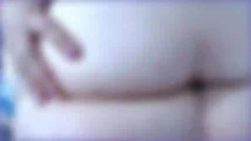 Ven a adorar mi culito apretado y a lamerlo como una buena zorra amante de los culos. Vista de gilipollas de cerca y charla sucia.