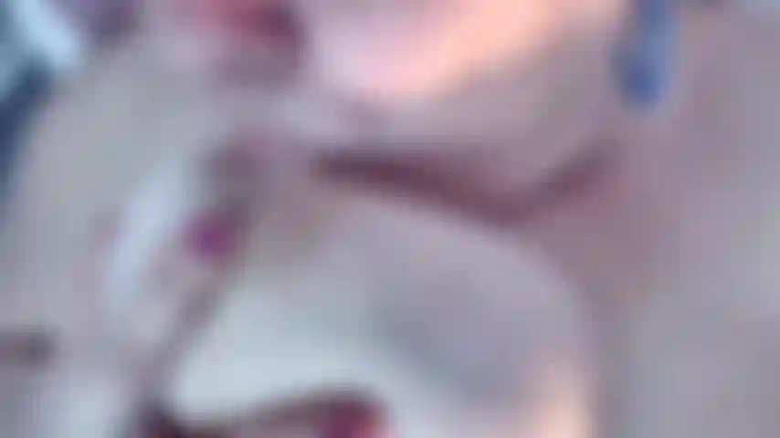 148. Chupándome los pezones y dándoles placer, escucha mis gemidos mientras los lamo y chupo, video caliente para los amantes de los pechos, tetas completamente naturales.