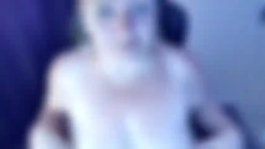 Adorador de pollas bbc, déjame envolver mis labios alrededor de una gran polla negra y mostrarte cómo adoro esa polla, video caliente para amantes de la bbc, garganta profunda oral pov caliente y adoración de la bbc en este video.