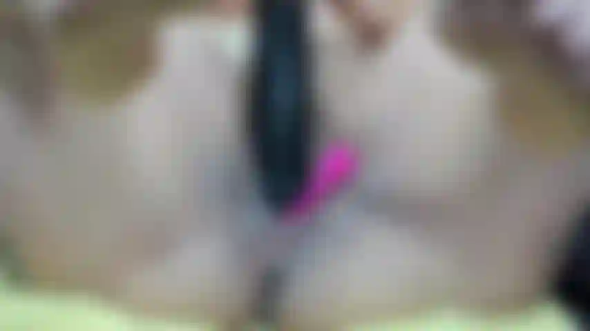 Pies y coñito super mojado tomando bbc.