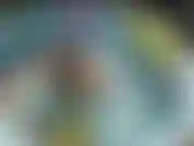 Mis tetas flotando en la piscina que puede ser mejor que eso.