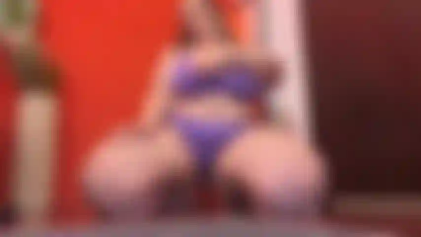 Follándome el coño.