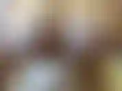 Primero empiezo con una provocación, una charla sucia, te hago sentir de humor, luego me quito el traje sexy y me pongo un poco de aceite en las tetas, te encanta que me cabalgue y juegue con mi coño mientras tú mirar.