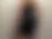 Mi cuerpazo de cuero te pone tan cachonda que no puedes dejar de acariciarte ante esta vista.