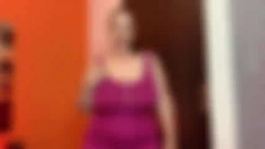 Me encanta cómo sabes que te follo mejor que a tu esposa, cómo no importa cuánto lo intente, nunca lo hará mejor que yo, ¡es por eso que siempre vuelves por más! Te provoco me desnudo y.