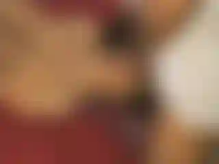 Corrida en mi cara por una pequeña polla.