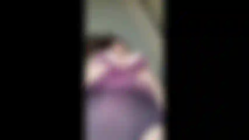 Mis enormes tetas en tu cara.