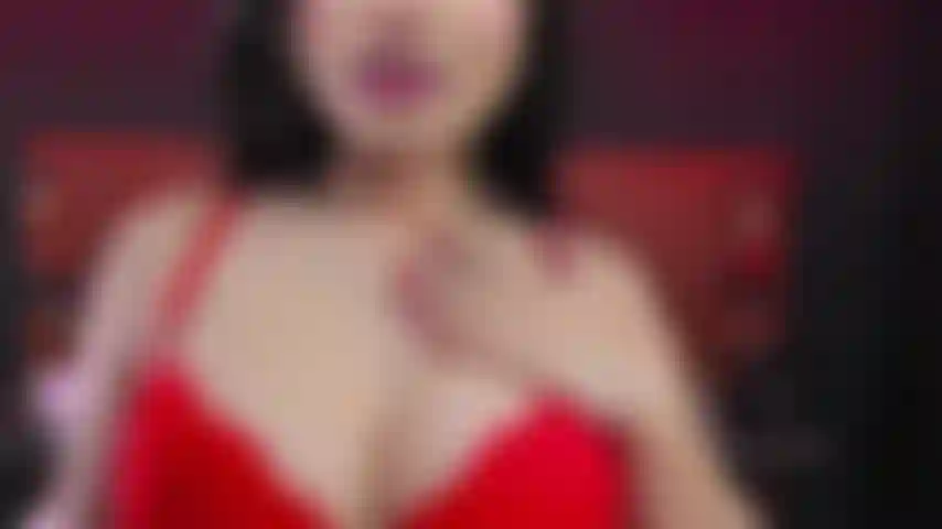 Hago un show de striptease para mi cliente favorito.