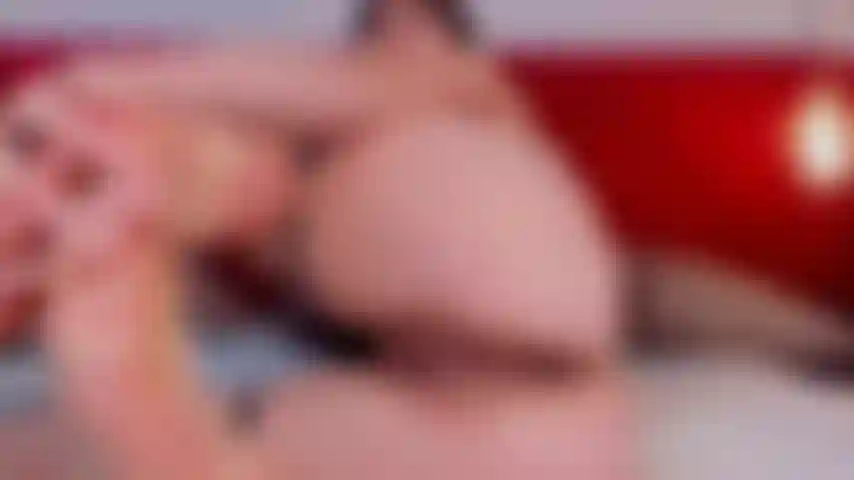 Mi culo tiene hambre de polla.