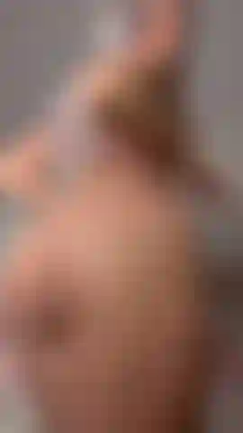 Anal con dildo.