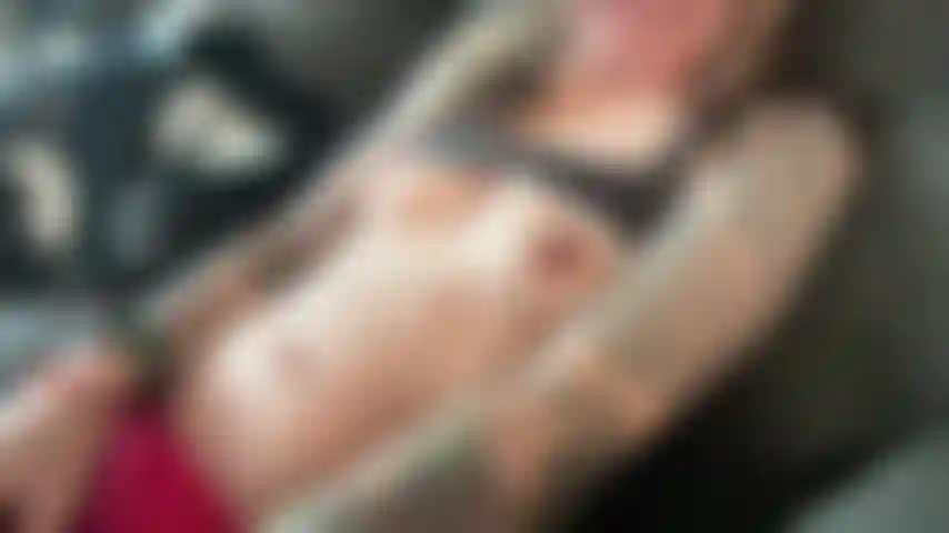 Se escabulle a espaldas de mi marido.