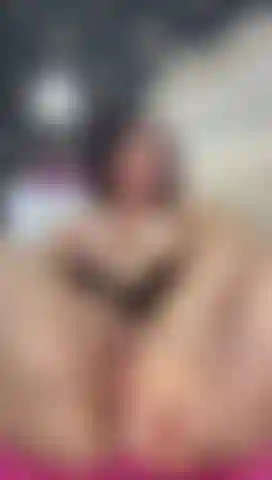 Me encanta sentir tu polla en mi precioso agujero.