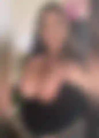 Descuidada, con arcadas y follada con mi máquina de follar!