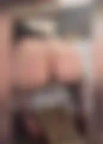 De perrito con mi maquina de follar! Entonces mírame recostarme y que me follen como misionero hasta que me corra.