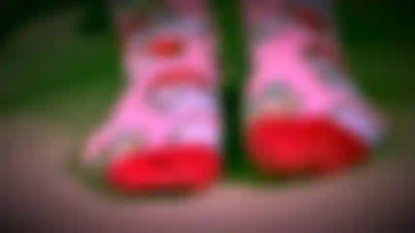 TEAL REVEL IN Xmas Foot Ignored: Typing, Tidying & Totally Unbothered By Your Boner