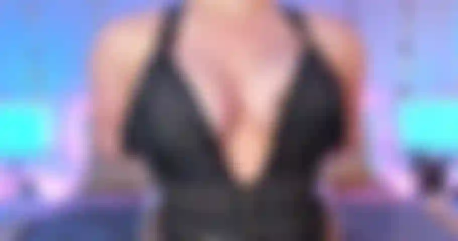 Show grabado follando con lencería y consolador.