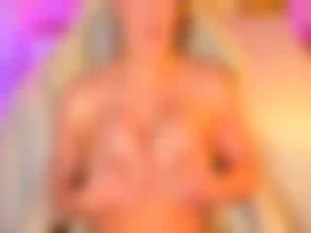 Show grabado de adoración de tetas con loción.