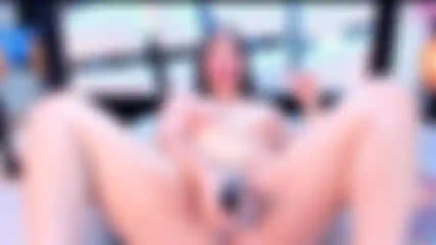 Watch me squirt while they fuck me live