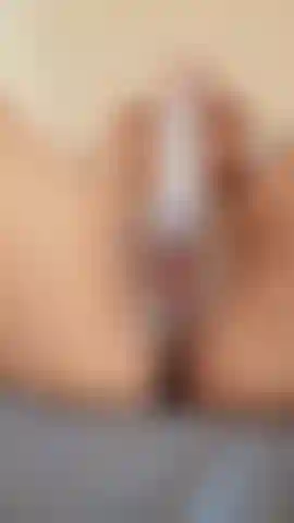 3 mins close up watch me get creamy. Will you last 3 mins?