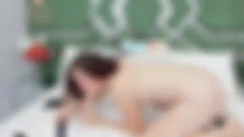 Disfrutando de tu gran polla.