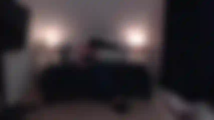 Damisela vaquera se convierte en dominatriz.