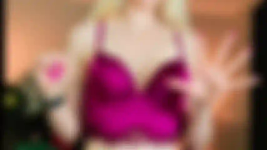 Fetiche de manos: abrir los dedos, no desnuda.