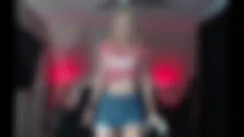 Atrapa a tu hermanastro en el cajón de las bragas! Pontelas y correte en tu propia cara! Sph!