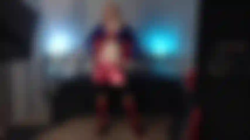 El superhéroe al estilo de los chicos, la superchica mala.
