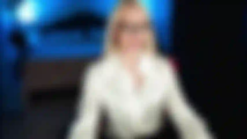 El fembot alexa 9000 no funciona correctamente, se corre y se apaga.