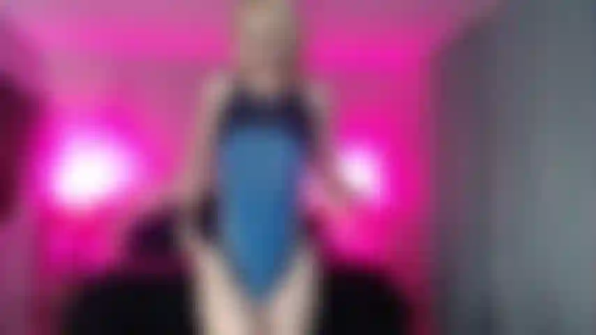 Hablando de chapotear mientras uso un traje de baño de una pieza!