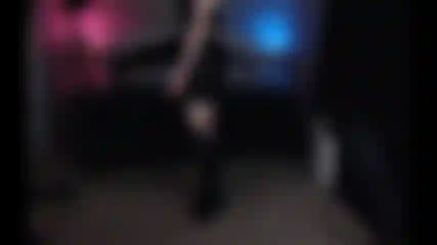 Adorar a la diosa vestida de cuero joe & cei.