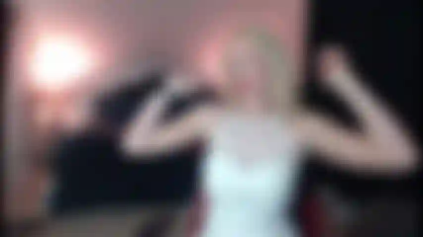 Novia fugitiva deja al novio en el altar por puta.