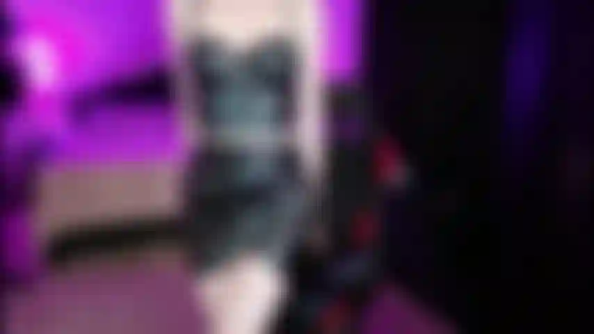 Reacción: sorpresa ante una polla gigante en c2c.