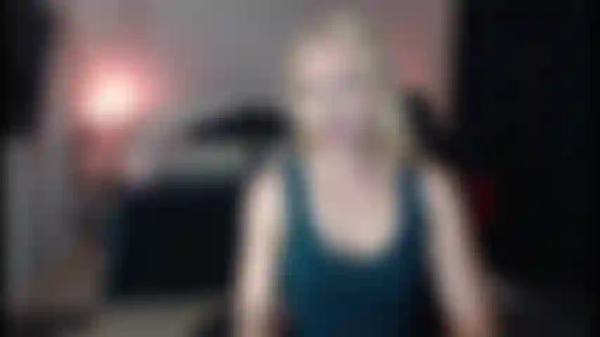 Vecino mira a alexa follar a su novio bbc.