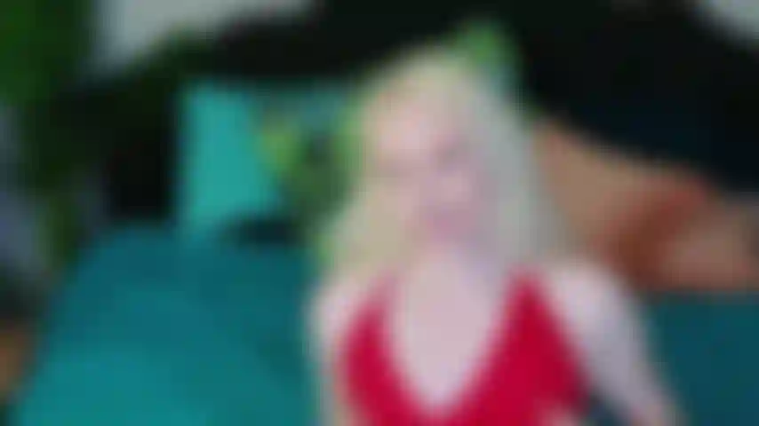 Madrastra facial con consolador squirting.