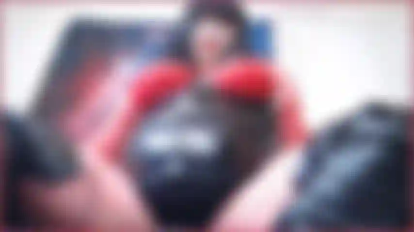 Mamadora de condones de san valentín.