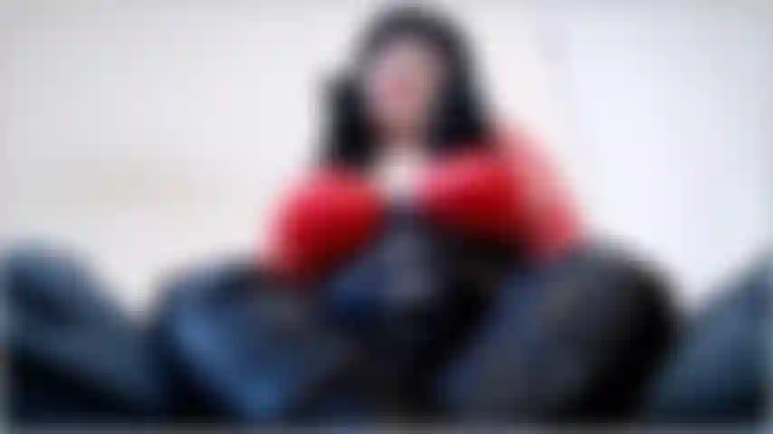 Negada y avergonzada por miss deviant: una costumbre caliente para una pequeña y patética zorra marica. Sé que tienes un pequeño clítoris patético. También sé que eres completamente inútil como hombre.