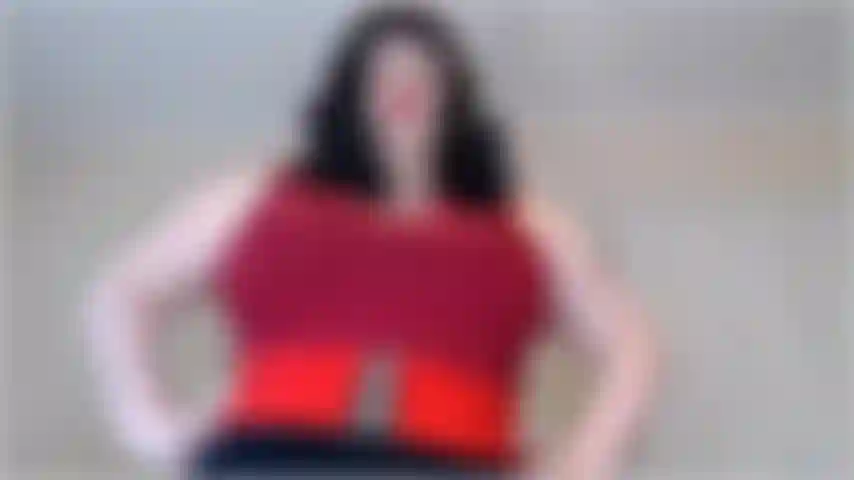 Como te atreves a masturbarte en mi aula! Sabes muy bien que la masturbación no autorizada no está permitida. No te da vergüenza que tu profesora se te acercara acariciando tu pene?