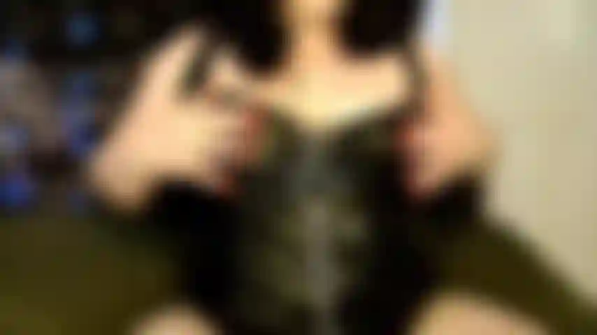 Idiota para mis tetas.