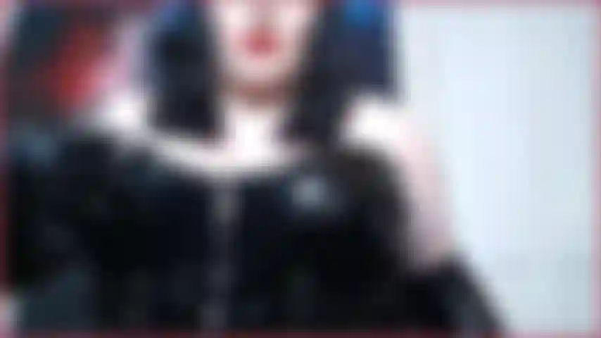 Débil para grandes tetas naturales.