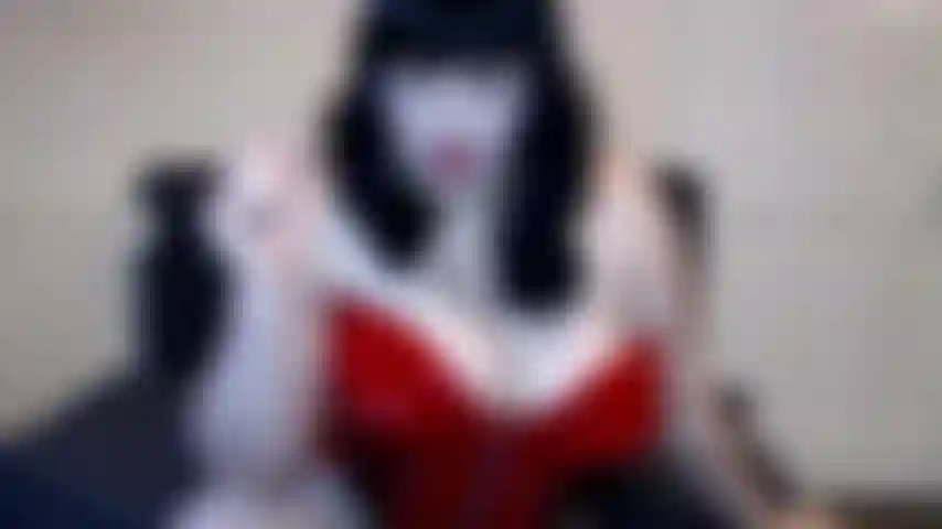 Olvídate de correrte cuando te apetezca. Ya sabes que solo puedes correrte cuando yo te lo diga. Al igual que tu solo puedes masturbarte cuando te lo digo. Pero me corro bajo demanda. Suena fácil ¿verdad? ¡Piénsalo de nuevo!